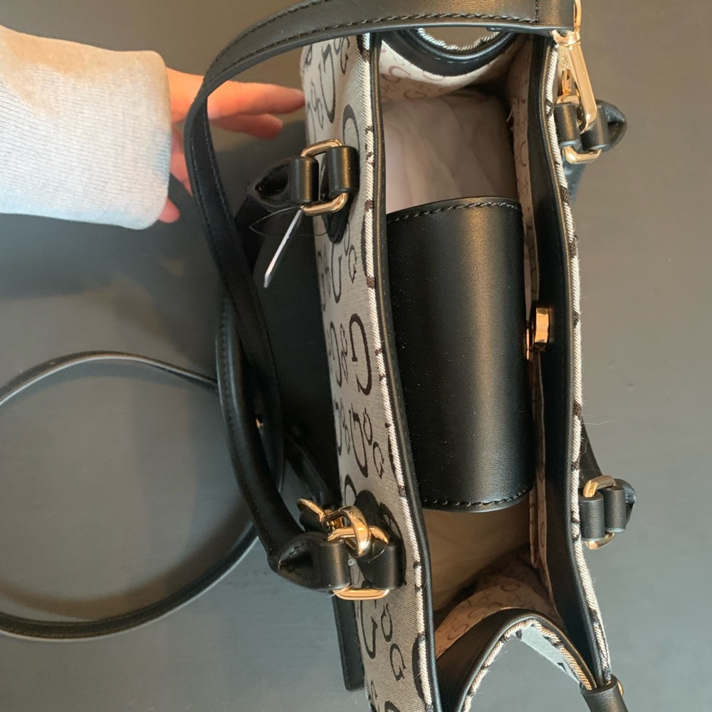 Guess oak park purse